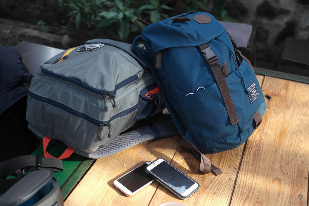 Ako vám cestovný batoh pomôže ušetriť na letiskových poplatkoch?