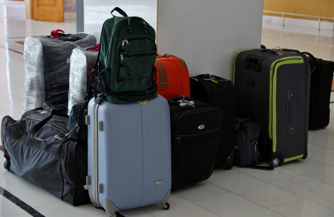 Cestovná taška na kolieskach: Oplatí sa jej kúpa?