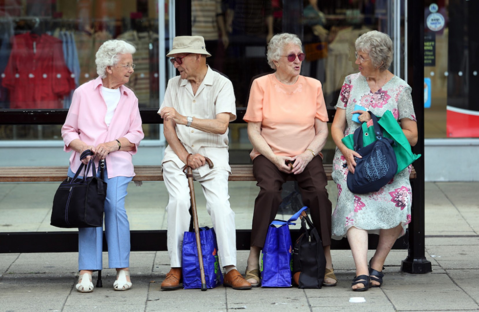 Seniory a nakupovanie: Ako im to, čo najviac uľahčiť?